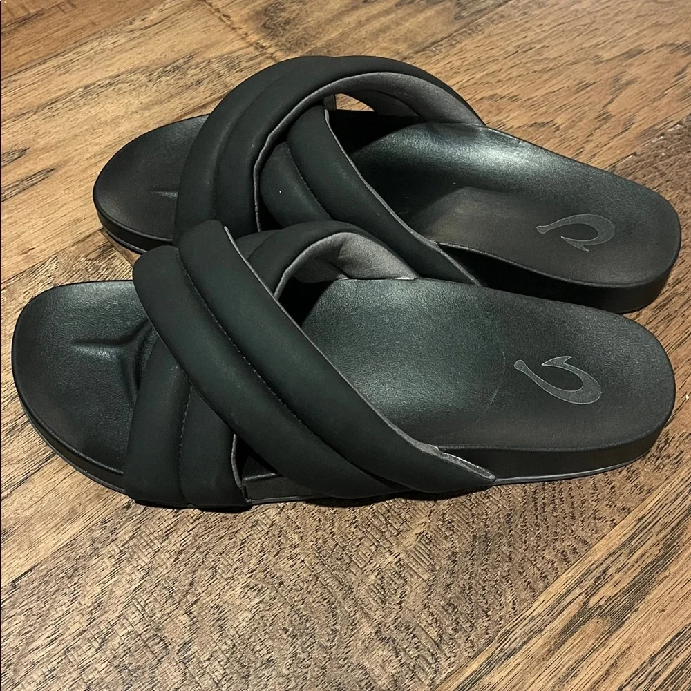 OluKai Women's Hila sandals in Black size 8 - Picture 2 of 6